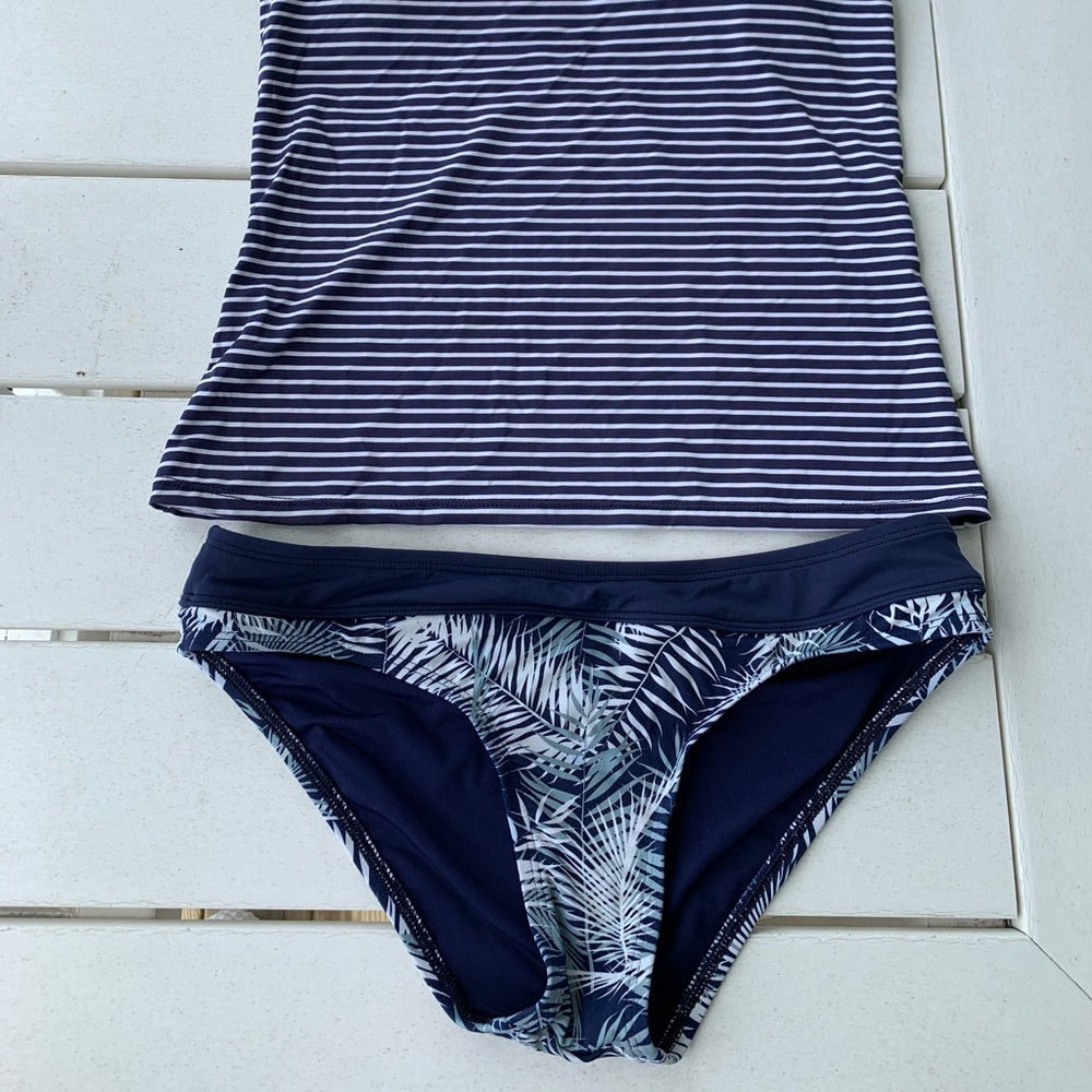 Carve tankini and bottoms